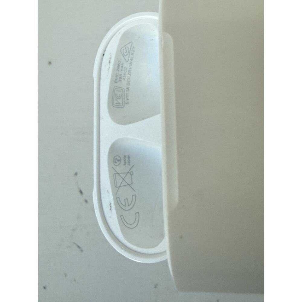Apple AirPods 2nd Generation with Charging Case 2031 White 2019 TESTED - Picture 3 of 6